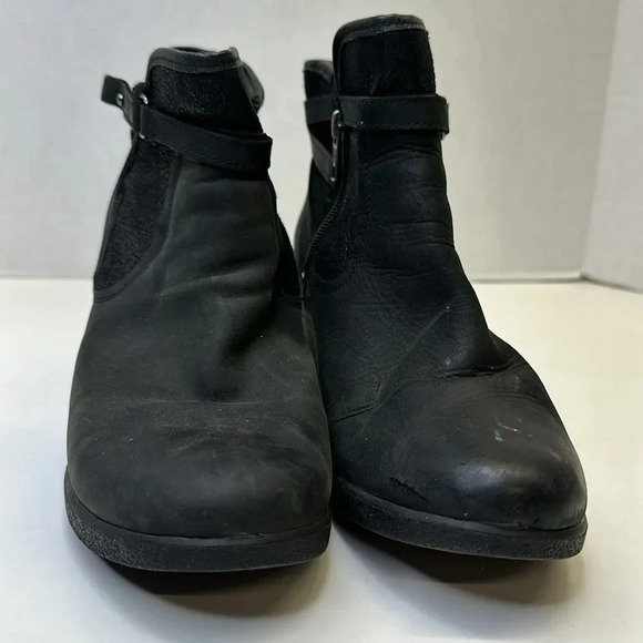 Ugg Emalie Ankle Boots Wedges Booties Leather Shearling Waterproof Zip Black  9 - Picture 3 of 10